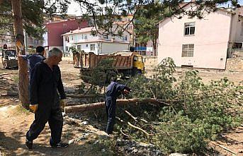 Cumhuriyet Caddesi yenileme çalışmaları sürüyor