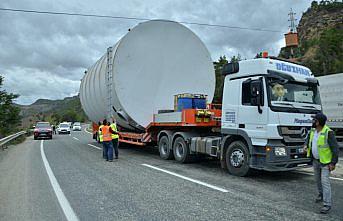 Dev su tankı 4 günde nakledildi