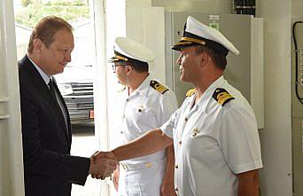 Türk tank çıkarma gemisi TCG Bayraktar Trabzon'da