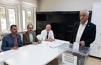 Eğitim-Bir-Sen Taşova İlçe Teşkilatı'nda seçim