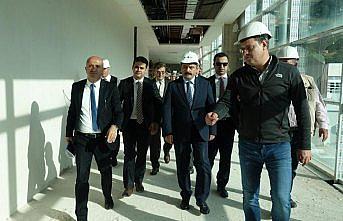 Ticaret Bakan Yardımcısı Metin, Sarp'ta incelemede bulundu