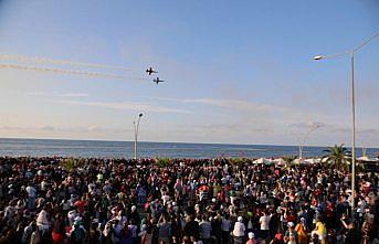 Türk Yıldızları'ndan Trabzon'da gösteri