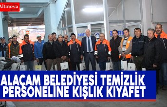 ALAÇAM BELEDİYESİ TEMİZLİK PERSONELİNE KIŞLIK KIYAFET
