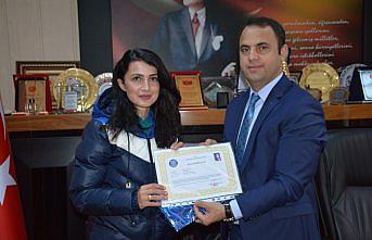 Kaymakam Ermiş, öğretmenleri ödüllendirdi