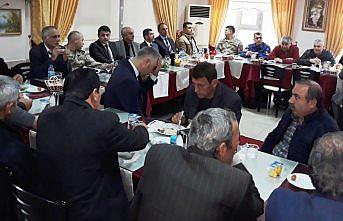 Kaymakam Yenidünya, muhtarlarla buluştu