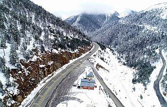 Limni Gölü'nde kar güzelliği büyülüyor