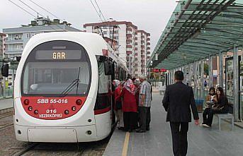 Tramvaylar cuma günü rekor yolcu sayısına ulaştı