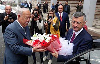 Vali Bektaş'tan Akdemir'e ziyaret