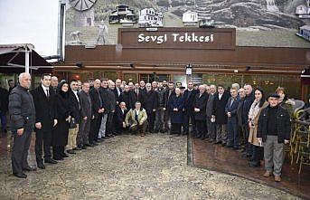 AK Parti Büyükşehir Belediyesi Başkan adayı Demir, Tekkeköy'ü ziyaret etti