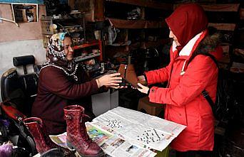 Ayakkabı tamircisi kadın 