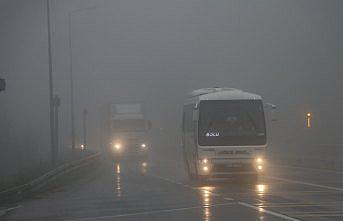 Bolu Dağı'nda sis ve sağanak