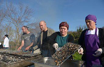 Hamsi Şenliği'nde 1 ton hamsi tüketildi