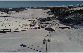 Ordu'daki kayak merkezinde kar sevinci