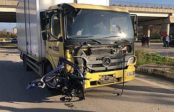 Sinop'ta otomobil ile kamyon çarpıştı: 2 yaralı