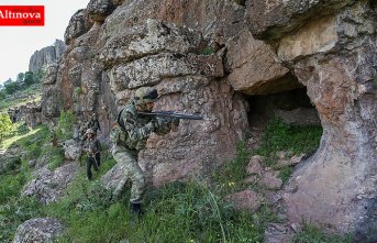 Son bir ayda terör örgütü PKK'ya ait 194 sığınak imha edildi