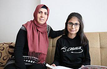 10 yaşındaki Sümeyye'nin Atatürk sevgisi