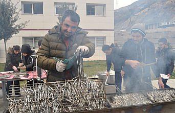 AÇÜ'de Hamsi Şenliği
