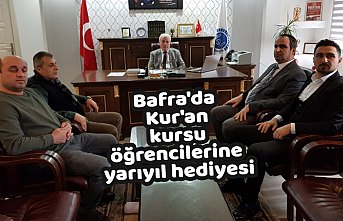 Bafra'da Kur'an kursu öğrencilerine yarıyıl hediyesi