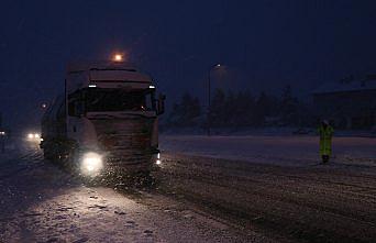 Bolu Dağı'ndan geçecek tırlara zincir mecburiyeti