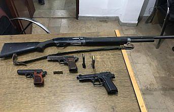 Boyabat'ta ruhsatsız silah operasyonu