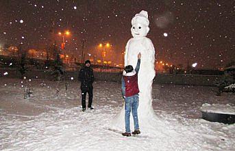 Dev kardan adam ilgi odağı oldu