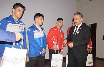 Efsane güreşçi Yaşar Doğu doğum yeri Kavak'ta anıldı