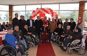 Görele'de engelli vatandaşlara tekerlekli sandalye verildi