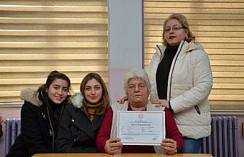 Okuma yazma seferberliğinde karne heyecanı