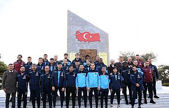 Trabzonspor'dan Seyit Onbaşı'nın kabrine ziyaret