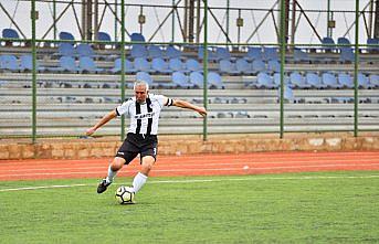 70 yaşında yeşil sahalarda