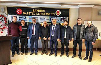 AK Parti Bayburt Belediye Başkan Adayı Yumak, gazetecilerle buluştu