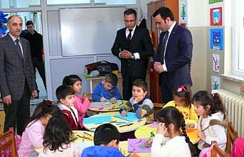 Anneler kursta çocuklar kreşte