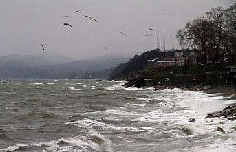 Batı Karadeniz'de şiddetli rüzgar