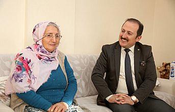 Bayburt Valisi Pehlivan'ın hastaları ziyaret etti