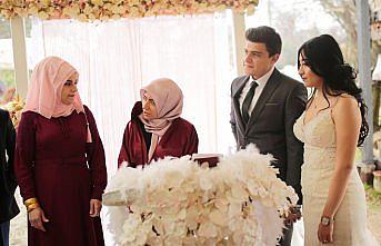 Evlenmek için Sevgililer Günü'nü seçtiler