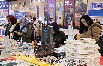 Karadeniz Kitap Fuarı'nı 2 günde 45 bin kişi ziyaret etti