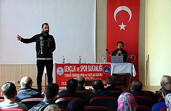 Polisten üniversite öğrencilerine uyuşturucu eğitimi