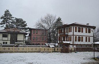 Safranbolu'da kar yağışı