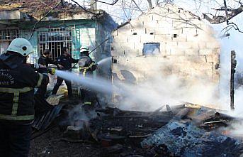 Ünye'de ahır yangını