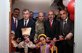 Artvin'de ilkokula modern kütüphane