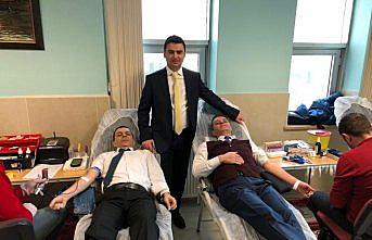 Boyabat'ta adliye personeli kan bağışında bulundu