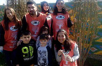 Genç TEMA okul duvarlarını renklendirdi