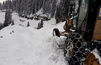 Giresun yaylalarında kar mücadelesi
