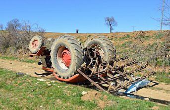 Havza'da devrilen traktörün altında kalan sürücü hayatını kaybetti