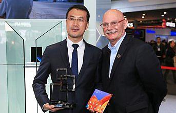Huawei Mate X, Glomo ödülünü kazandı
