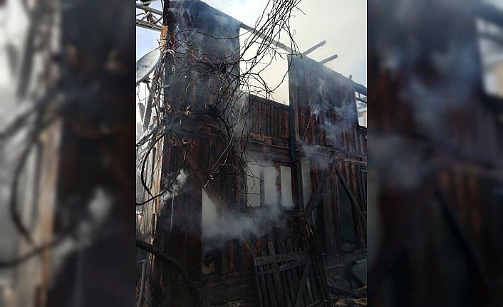 Mudurnu'da ev yangınları