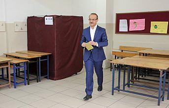 Ordu'da muhtar adayının seçmene para dağıttığı iddiası