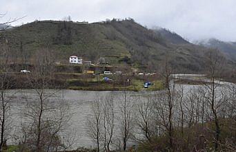 Ordu'da otomobil ırmağa yuvarlandı: 1 ölü
