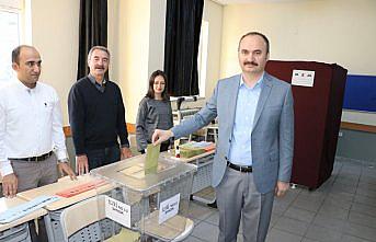 Türkiye genelinde oy verme işlemi başladı