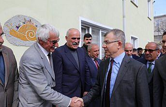 Vali Doruk, Şavşat'ta muhtarlarla buluştu